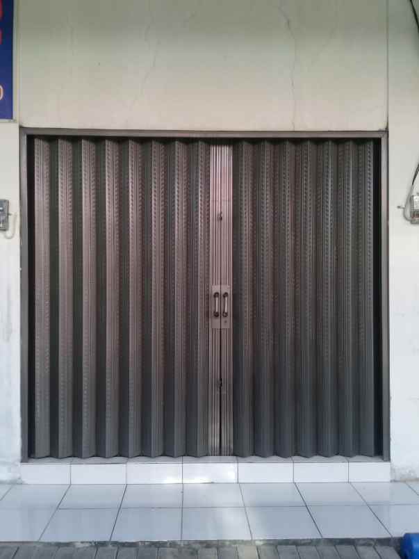 ruko 2 lantai siap pakai segitiga emas tlogosari