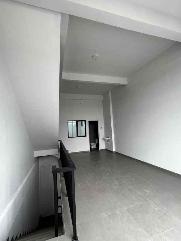 ruko grand easten 3 lantai area timur surabaya