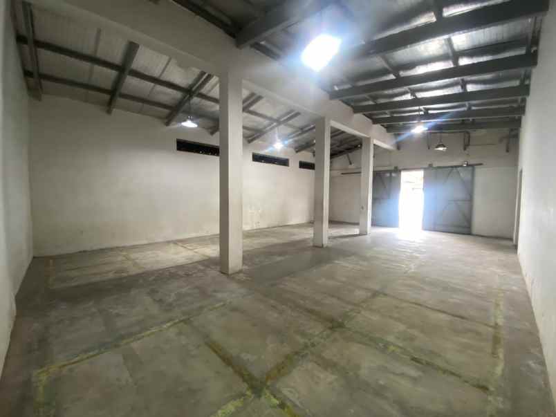 ruko gudang kantor lumajang