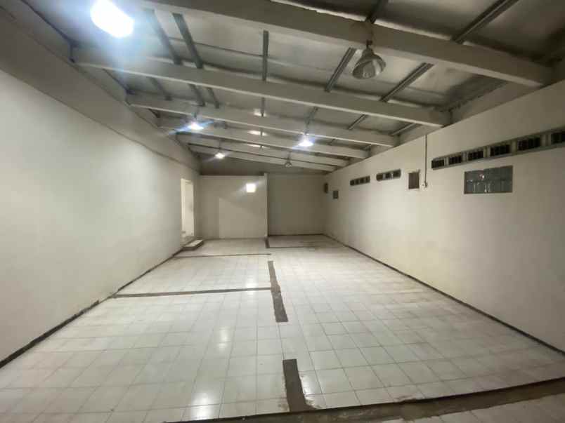 ruko gudang kantor lumajang