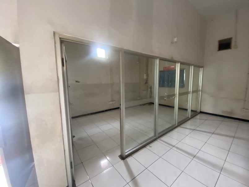 ruko gudang kantor lumajang