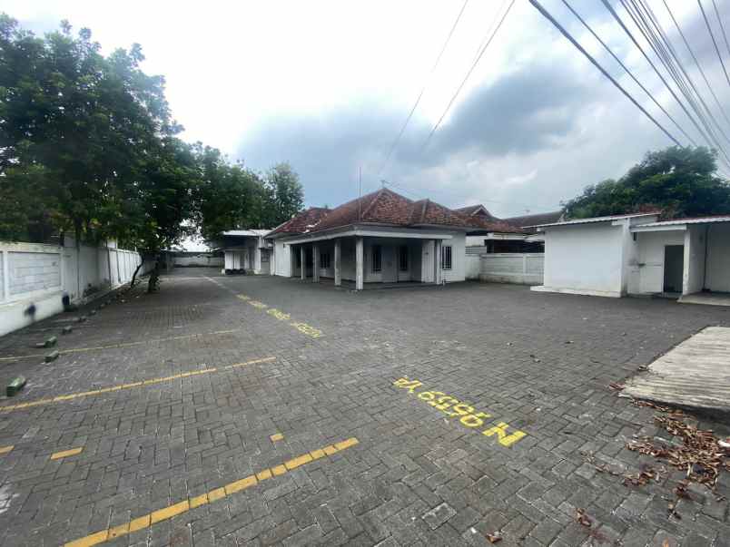ruko gudang kantor lumajang
