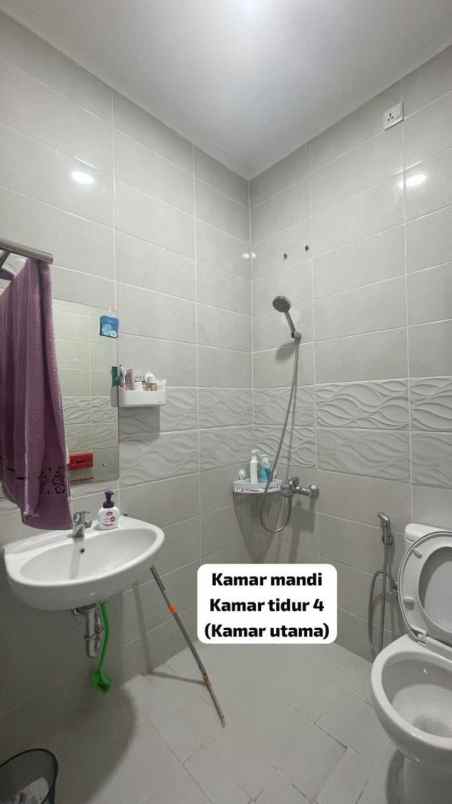 rumah 2 lantai di cluster cherry ville grand wisata