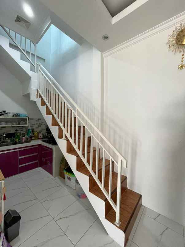 rumah 2 lantai siap huni mutiara gading city bekasi