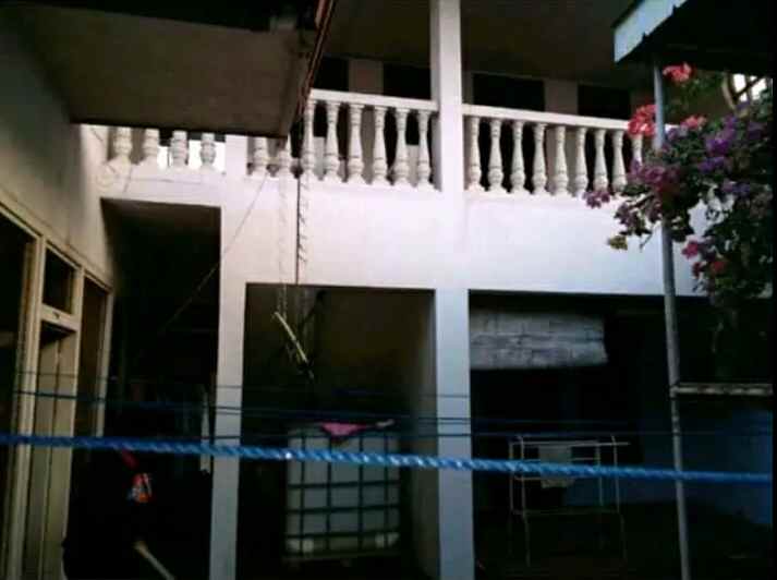 rumah 2 lantai tepi jalan dekat wahisin pasuruan kota