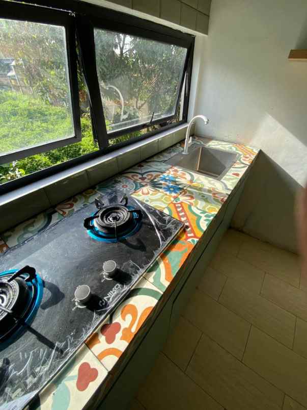 rumah 5 kamar dengan disain menarik cipageran cimahi