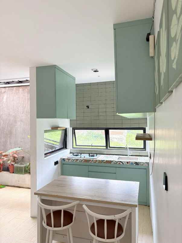 rumah 5 kamar dengan disain menarik cipageran cimahi