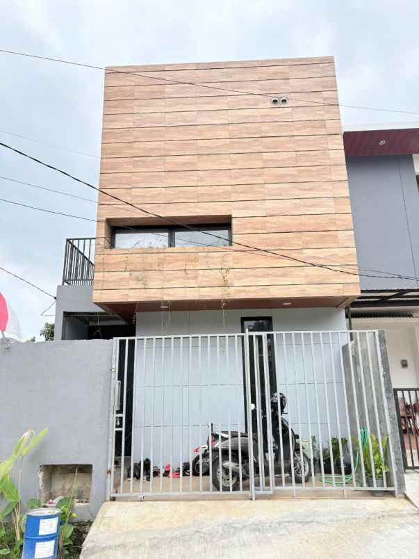 rumah 5 kamar dengan disain menarik cipageran cimahi
