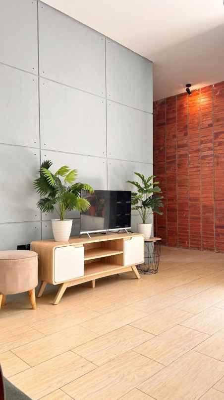 rumah 5 kamar dengan disain menarik cipageran cimahi