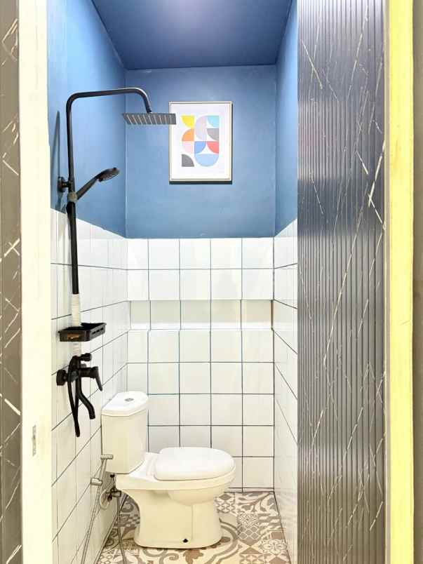 rumah 5 kamar dengan disain menarik cipageran cimahi