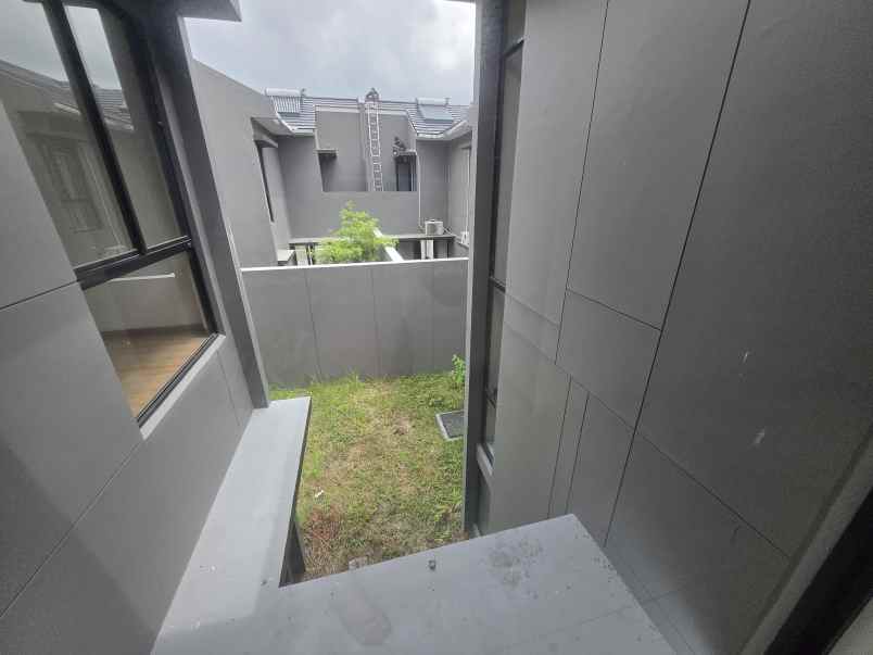 rumah alam signature suvarna sutera tangerang