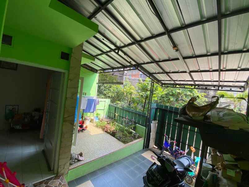 rumah asri 5 menit stasiun cilebut
