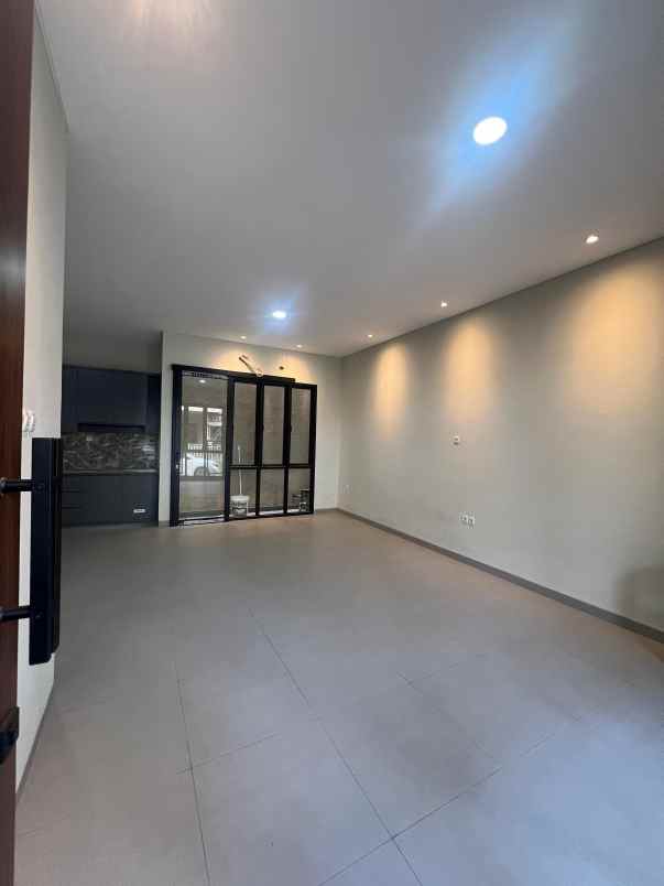 rumah baru dalam komplek di limo cinere depok