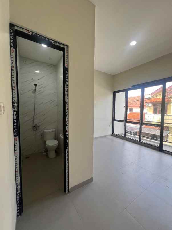 rumah baru dalam komplek di limo cinere depok