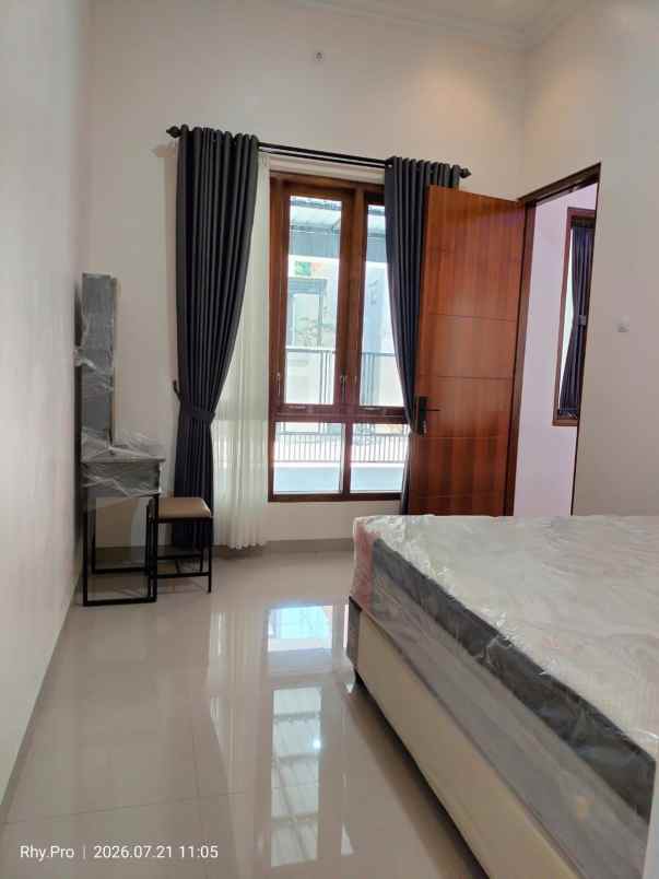 rumah baru full furnished dekat kampus uii yogyakarta