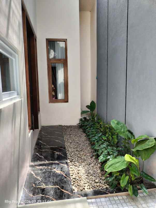 rumah baru full furnished dekat kampus uii yogyakarta