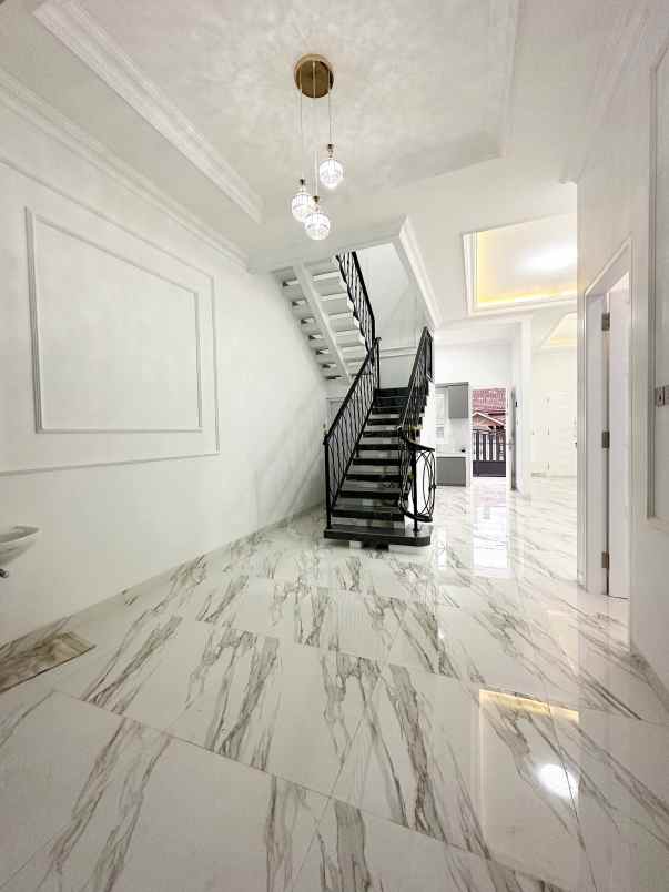 rumah baru kawasan favorit duren sawit jakarta timur