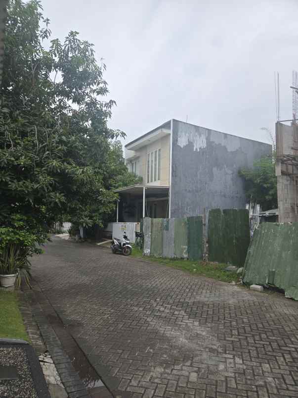 rumah baru minimalis modern di pakuwon city surabaya