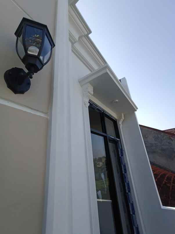 rumah baru siap huni 2 lantai di sulfat malang