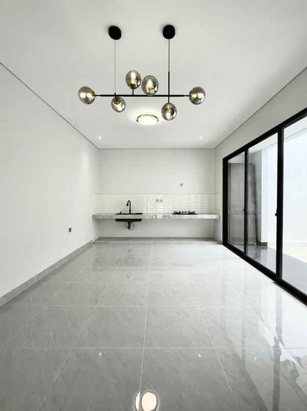 rumah baru siap huni di griyaloka bsd tangsel