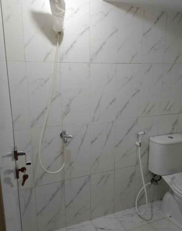 rumah baru siap huni lokasi strategis di griyaloka bsd