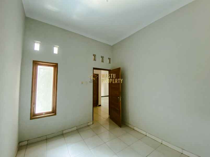 rumah baru tipe 80 dekat jalan lpmp kalasan