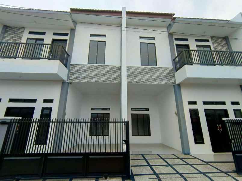 rumah cantik 2 lantai jl tuah karya panam siap huni