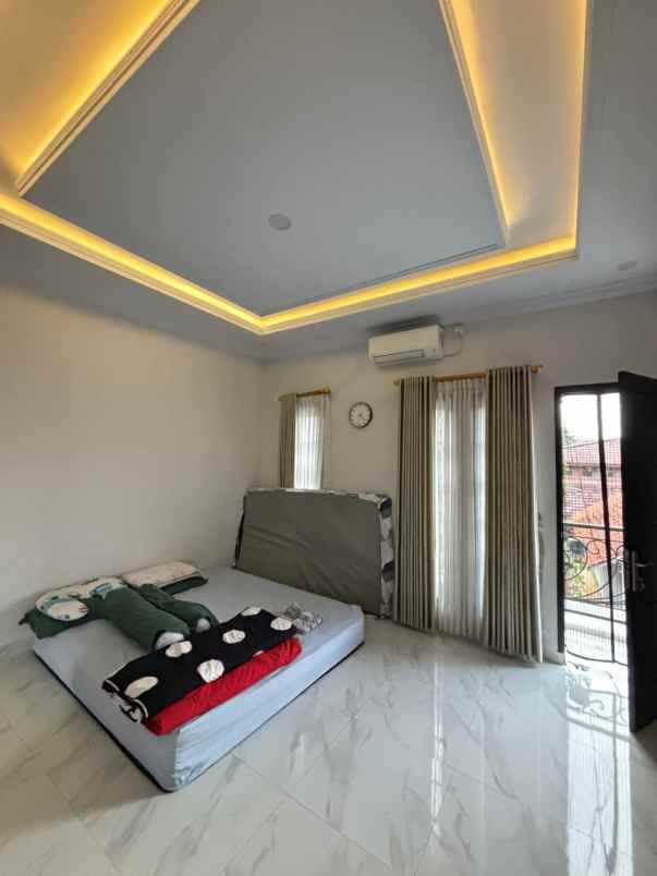 rumah cantik bonus furnished di jagakarsa jaksel