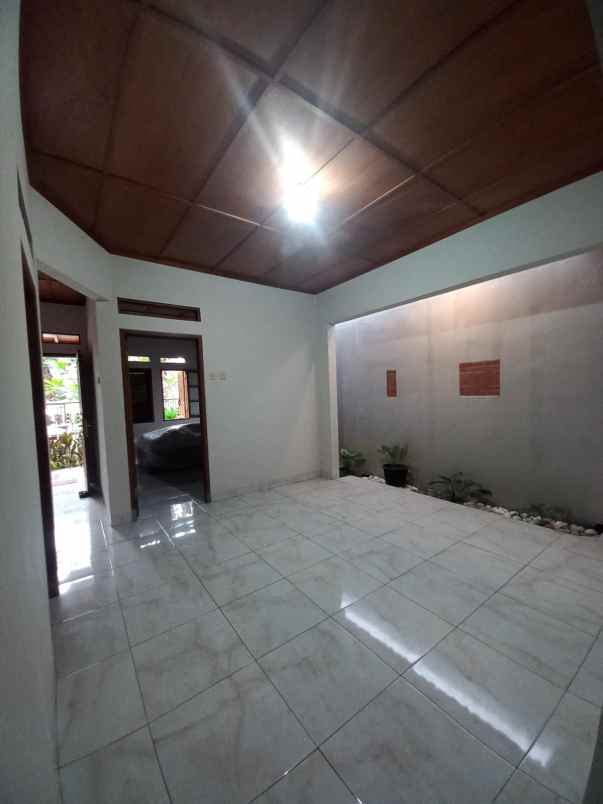 rumah cantik di kav al duren sawit jakarta timur