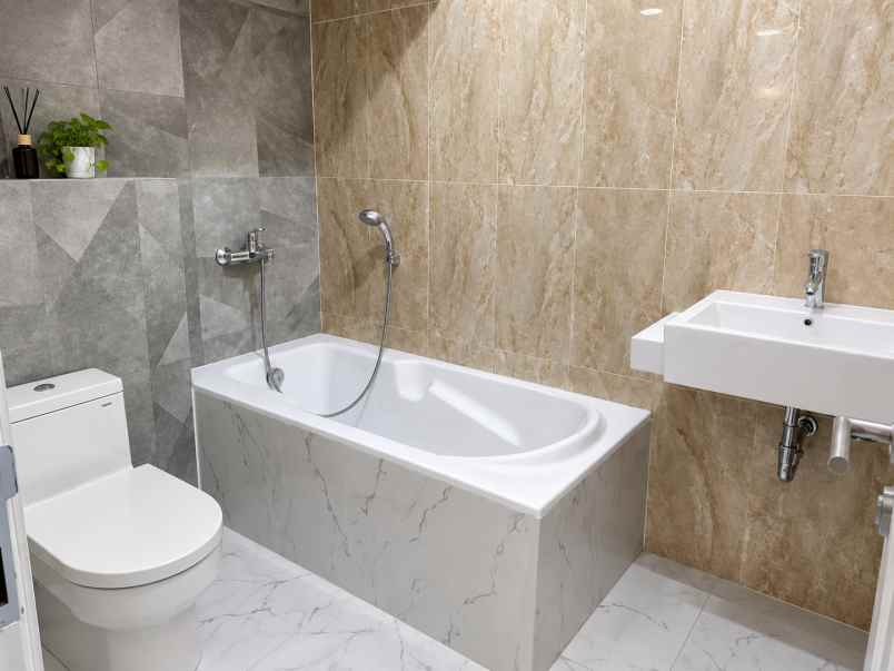 rumah classic second di bintaro jakarta selatan