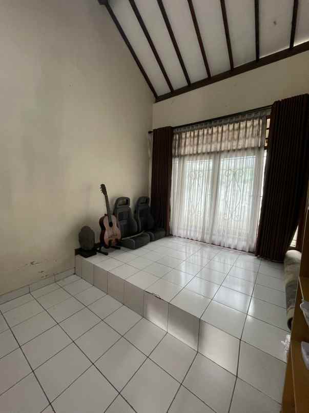 rumah dalam perumahan di gito gati palagan onegate