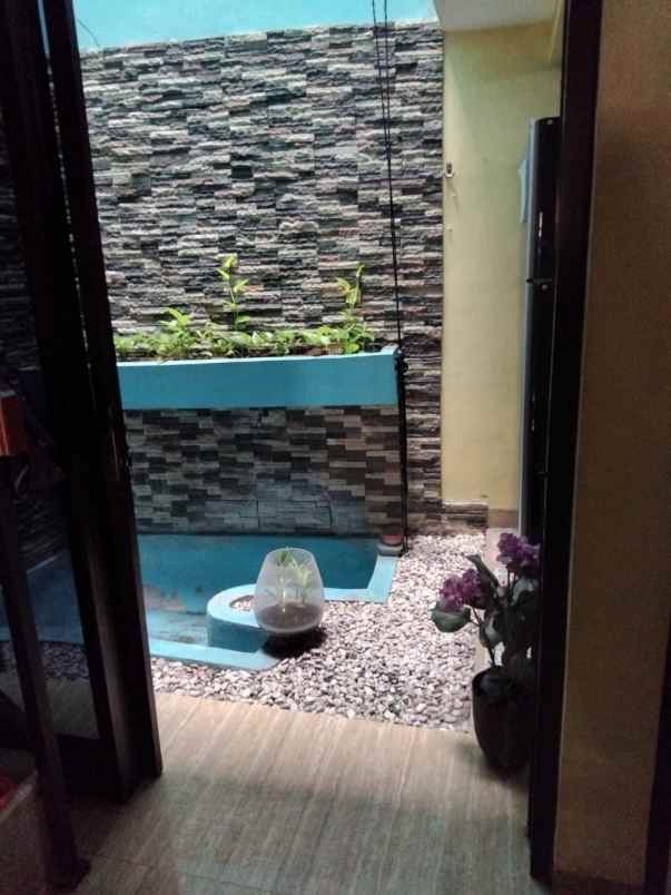 rumah di mustika sari