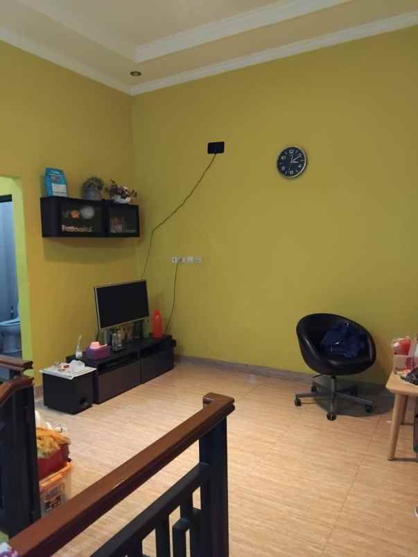 rumah di mustika sari