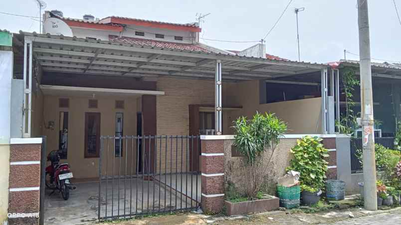 rumah di perum graha pratama regency plesungan