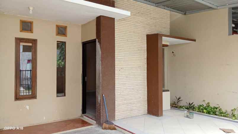 rumah di perum graha pratama regency plesungan