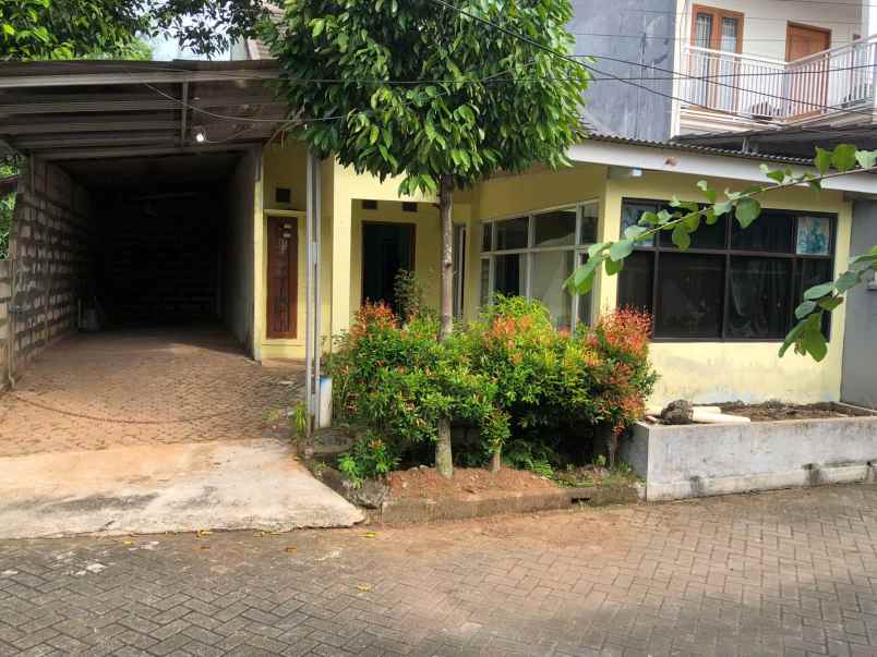 rumah di sawangan regency dijual posisi hook