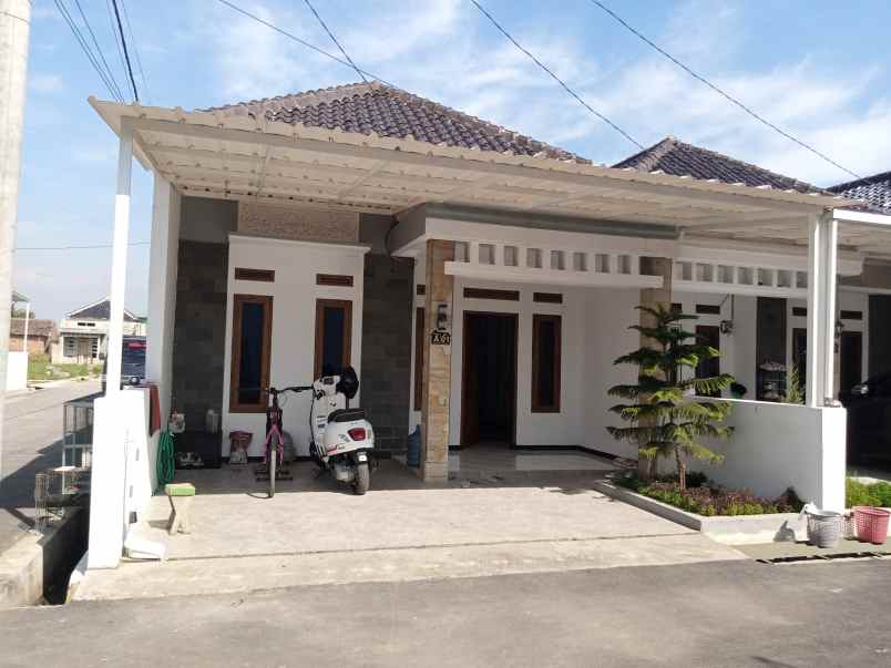 rumah dijual dekat ke pasar banjaran