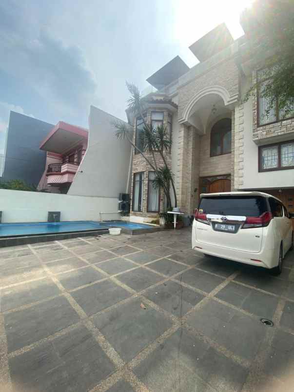 rumah dijual taman aries jakarta barat