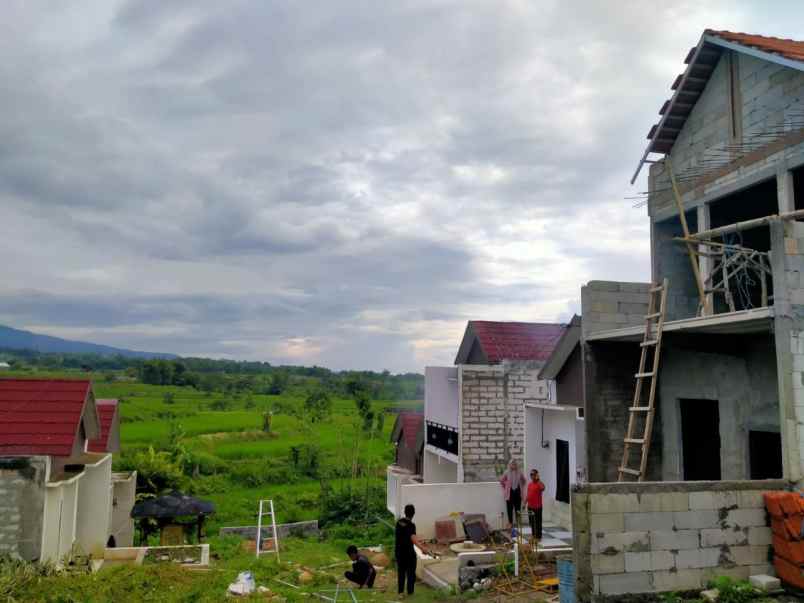 rumah dusun pamdam warugunung