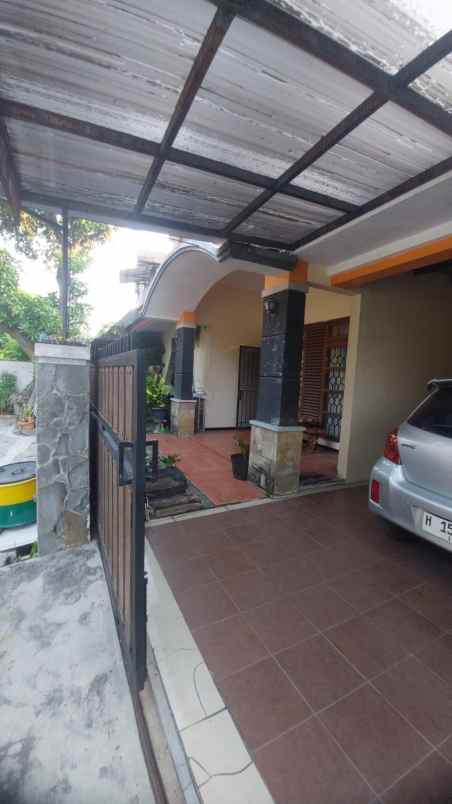 rumah hook modern 2 lantai ganesha pedurungan