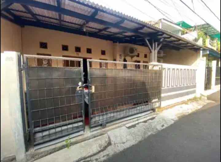 rumah ideal apik di asem baris tebet jakarta selatan
