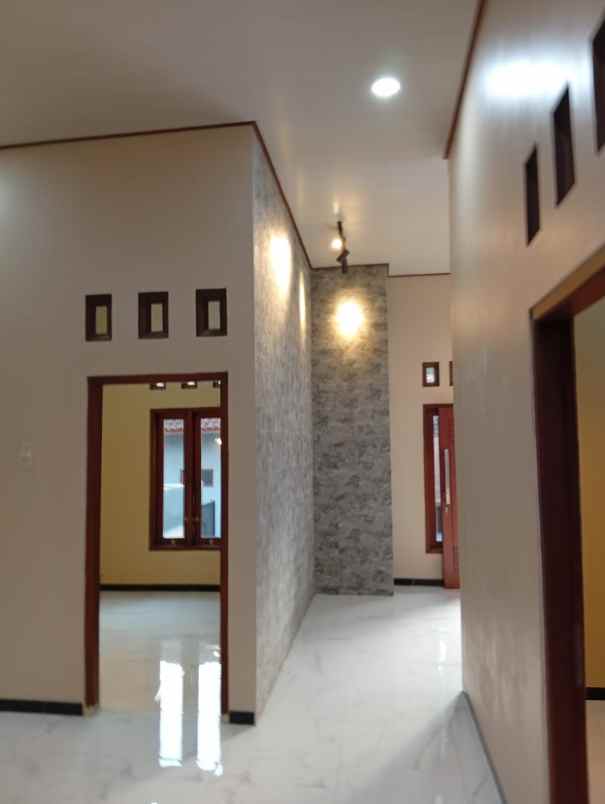 rumah istimewa siap huni shm ready di mangunsari