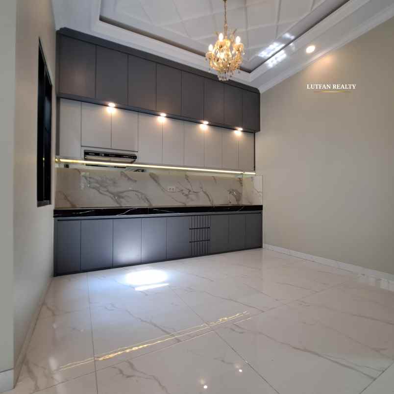 rumah jagakarsa dalam cluster dekat cilandak