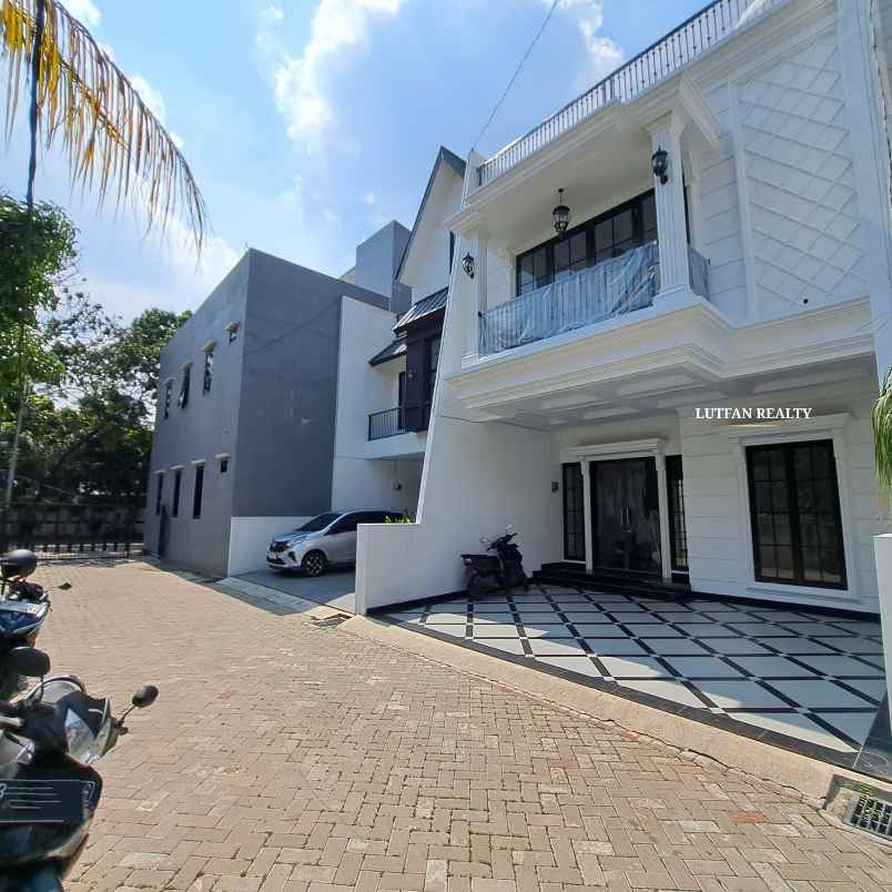 rumah jagakarsa dalam cluster dekat cilandak