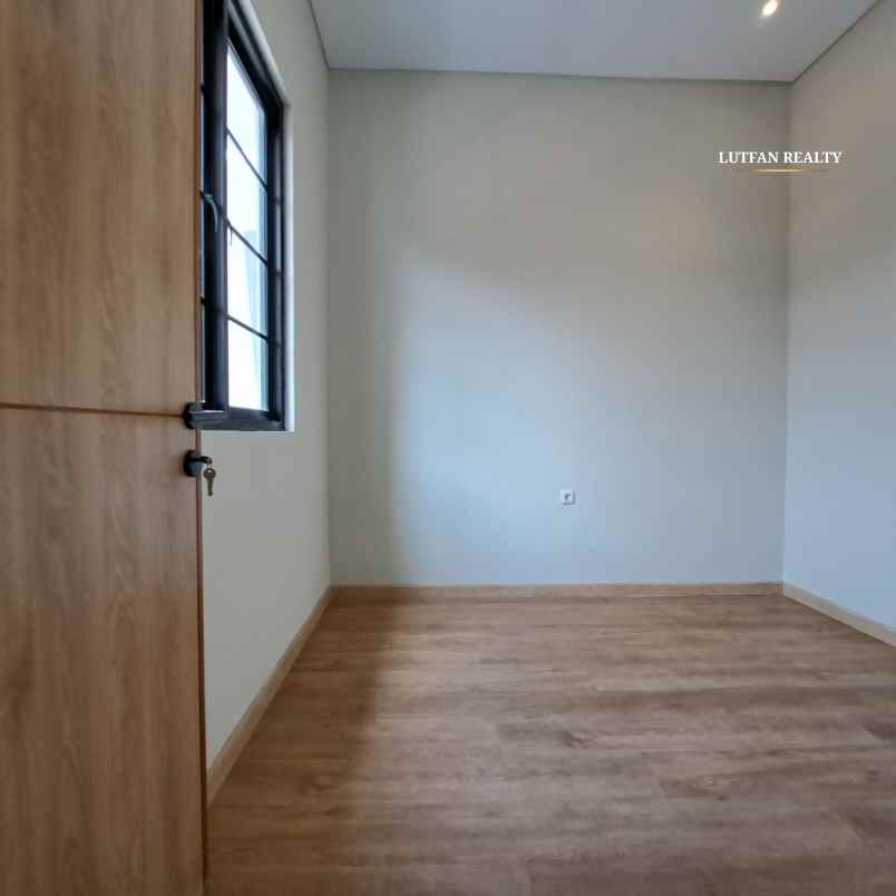 rumah jagakarsa farmhouse dalam cluster