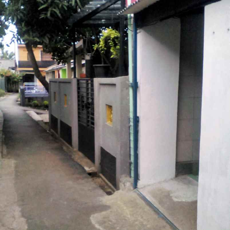 rumah jalan raya bogor km 40