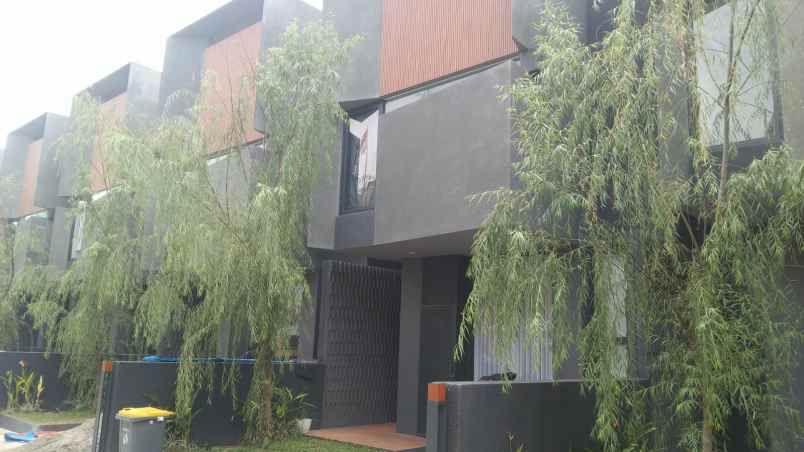 rumah jl h sailin bintaro