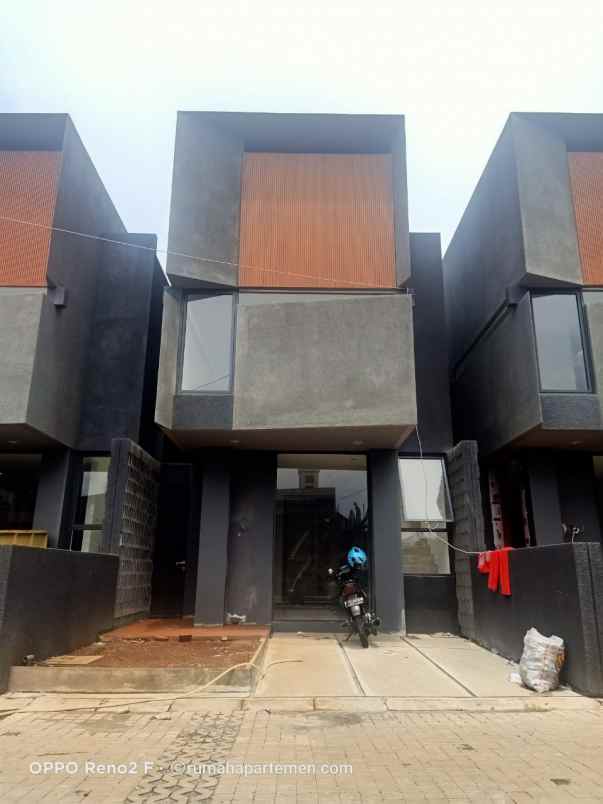 rumah jl h sailin bintaro