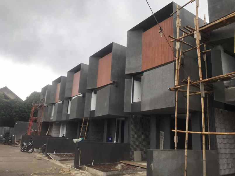 rumah jl h sailin bintaro