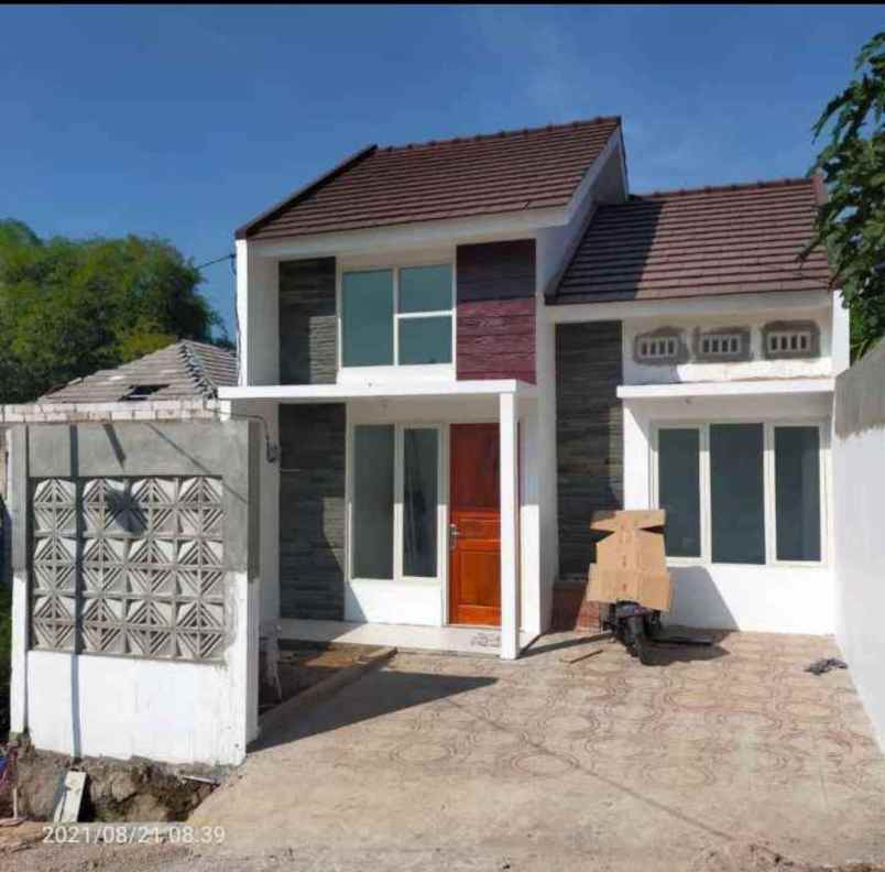 rumah jl kemlandingan wedoro